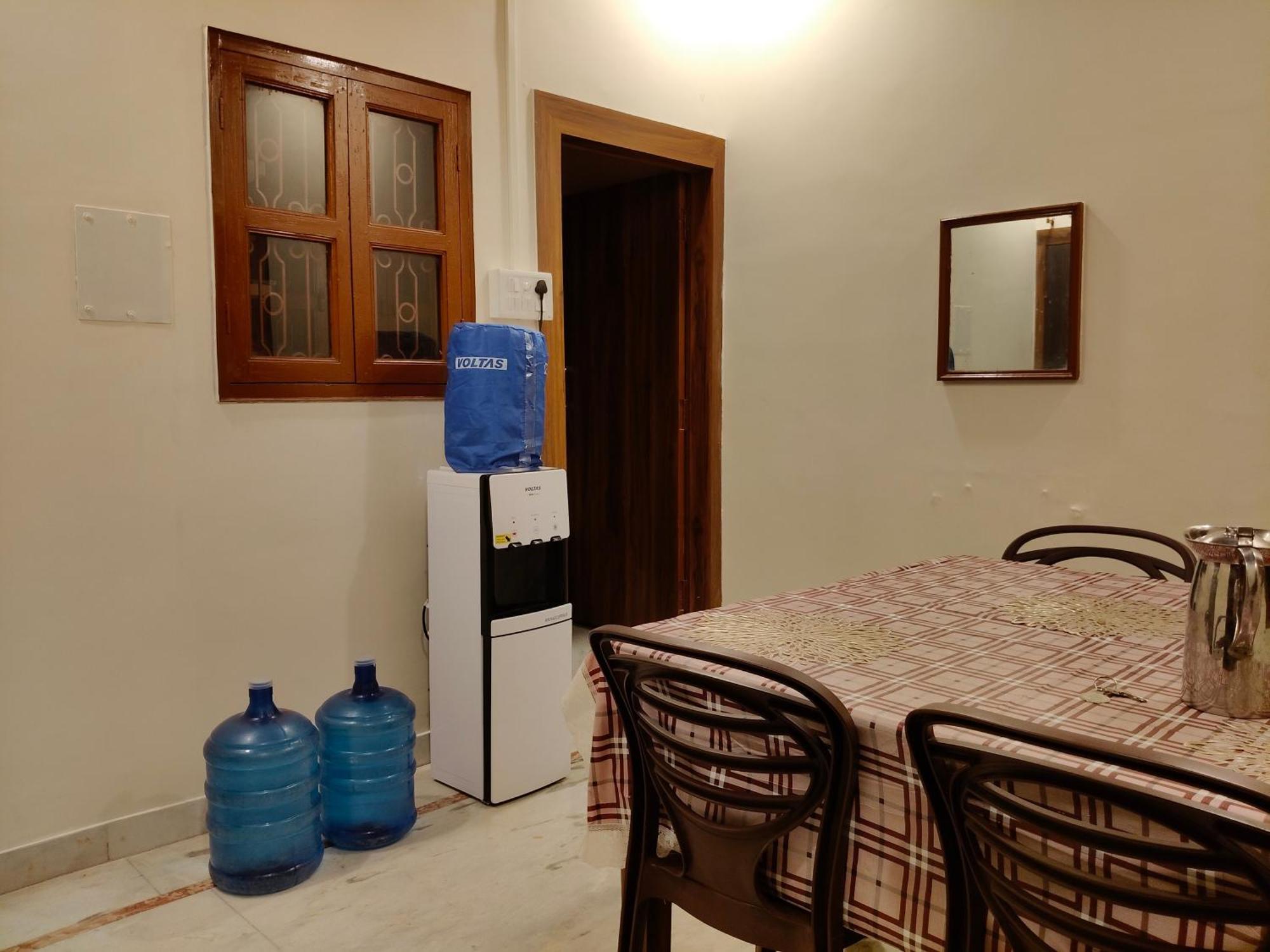 ורנאסי Kashivas - Spacious 2Bhk Near Assi Ghat מראה חיצוני תמונה
