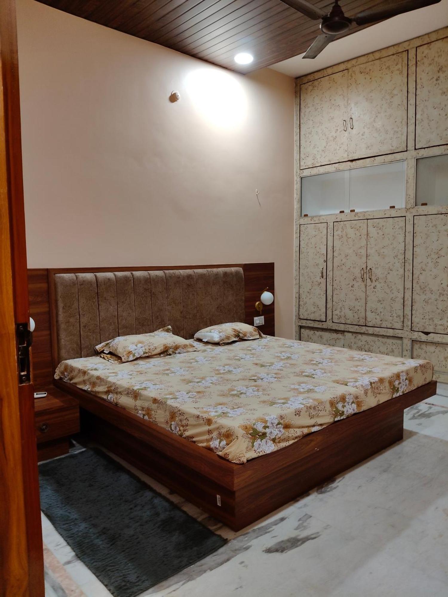 ורנאסי Kashivas - Spacious 2Bhk Near Assi Ghat מראה חיצוני תמונה