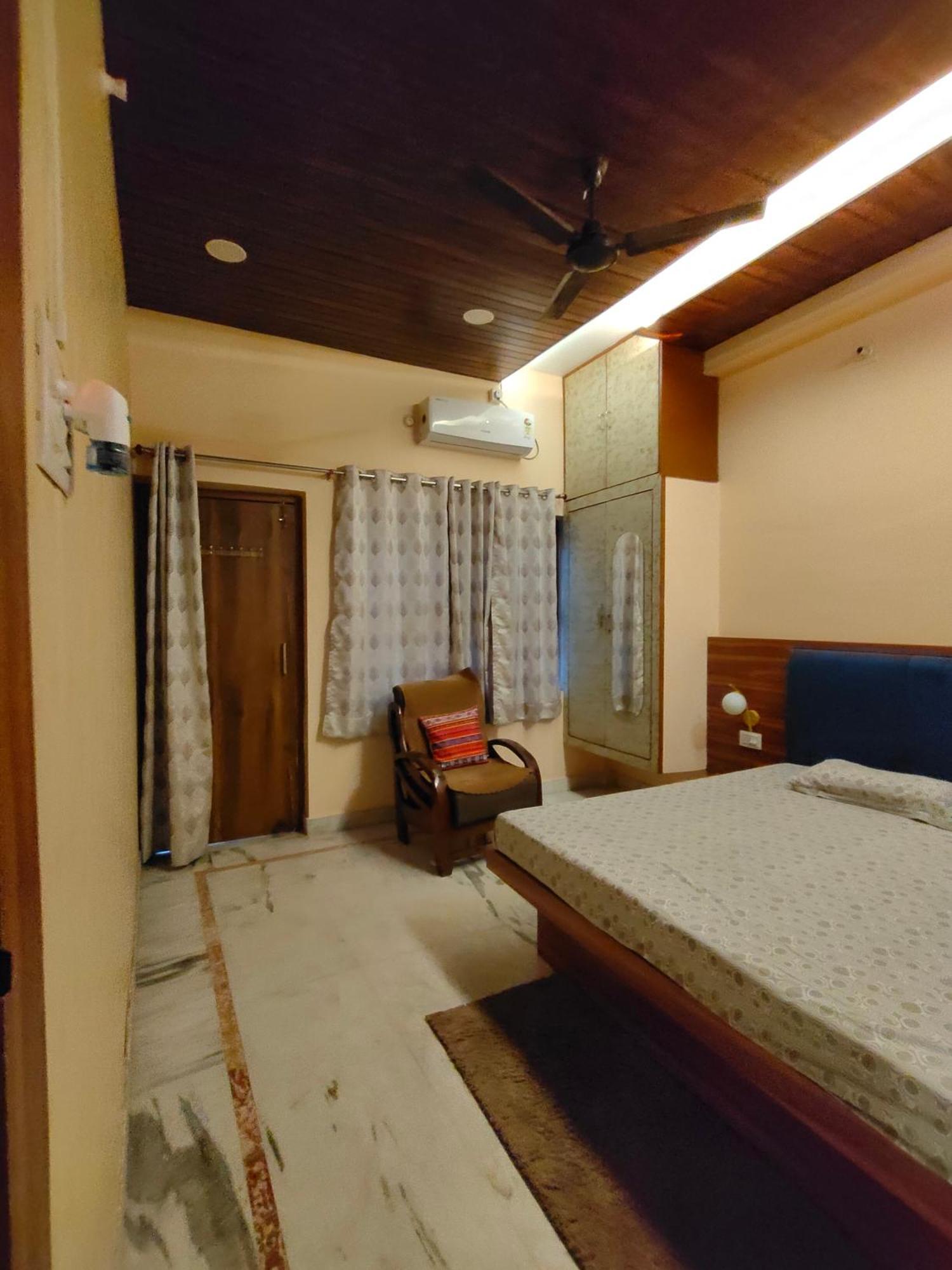 ורנאסי Kashivas - Spacious 2Bhk Near Assi Ghat מראה חיצוני תמונה