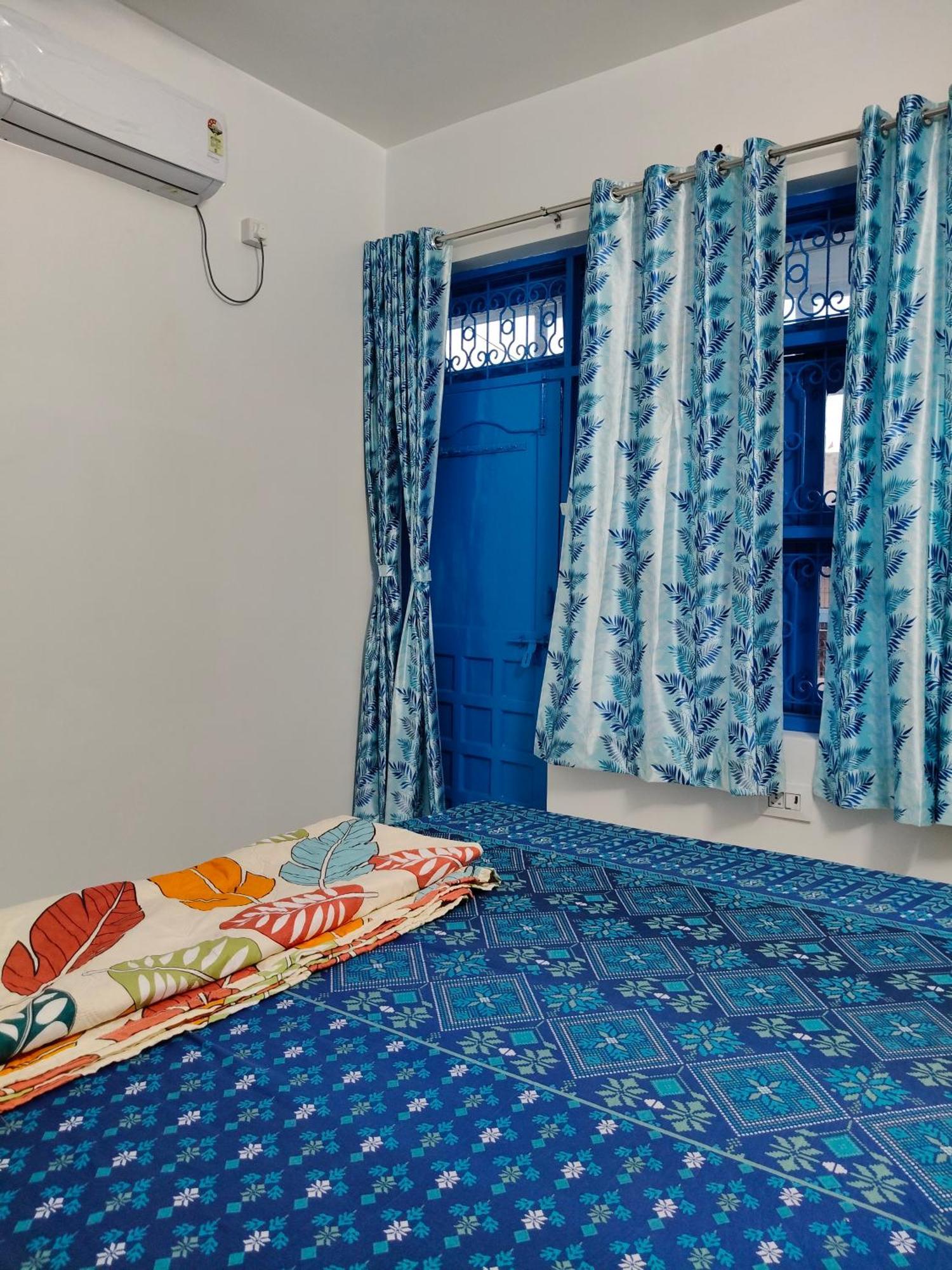 ורנאסי Kashivas - Spacious 2Bhk Near Assi Ghat מראה חיצוני תמונה